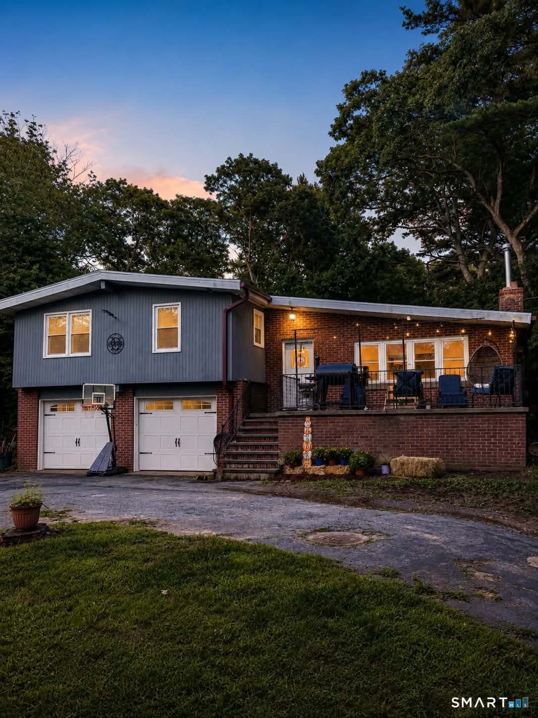 686 Squaw Rock Road